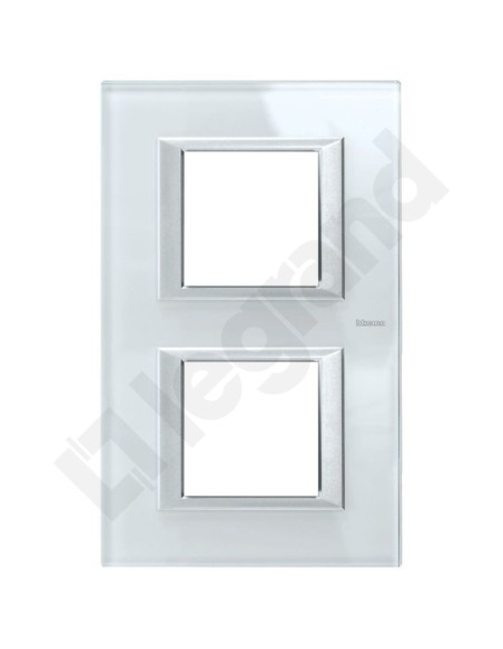 AXOLUTE Ramka prostokątna pionowa 2x2 moduły WHICE HA4802M2VSW