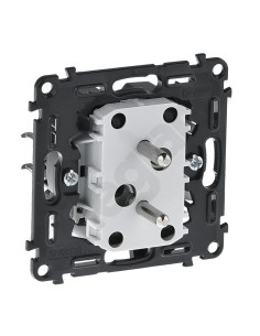 VALENA ALLURE Gniazdo podwójne 2X2P+Z z przesłonami 753095