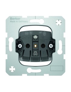 Berker One.Platform gniazdo pojedyncze 2p+z samozaciski mechanizm Hager 396874 - hurtownia elektryczna Amper.pl 2